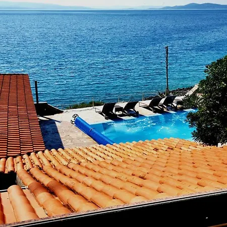 House Bellavista With Hot Pool Apartman Trogir