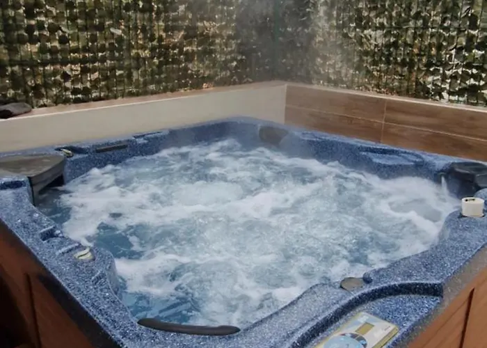 House Bellavista With Hot Pool Lejlighed Trogir