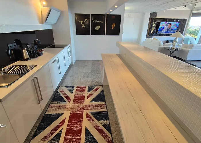 Apartment House Bellavista With Hot Pool Trogir