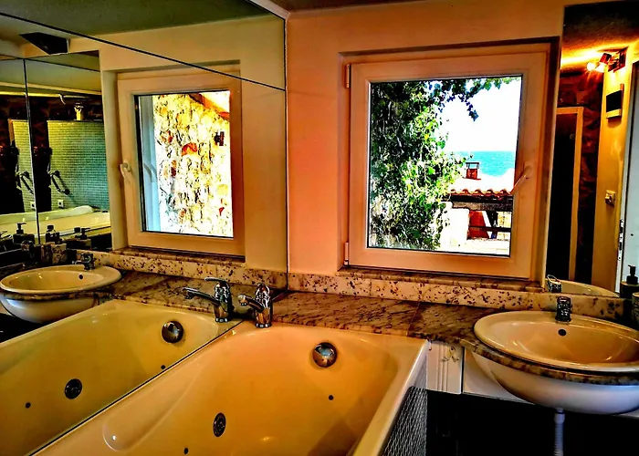 Apartment House Bellavista With Hot Pool Trogir