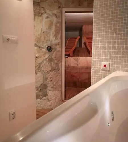 House Bellavista With Hot Pool Apartment