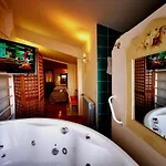 House Bellavista With Hot Pool Trogir
